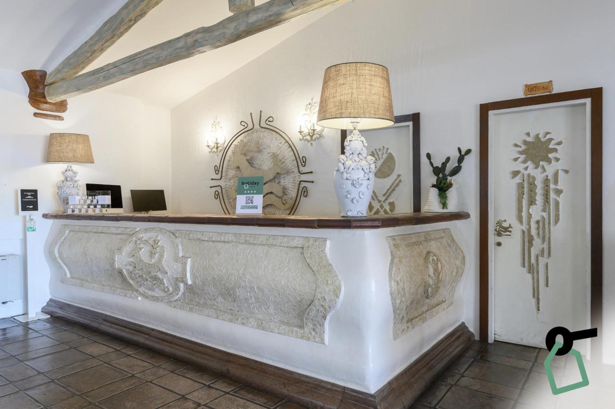 Hotel Hotiday Collection -
